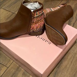 Brown boots for girls!